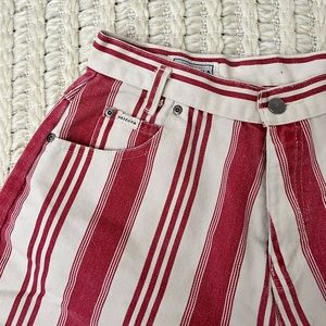 VINTAGE Red and white striped Arizona shorts